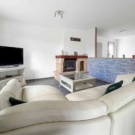 Le Refuge De Piscine Privee Holiday home