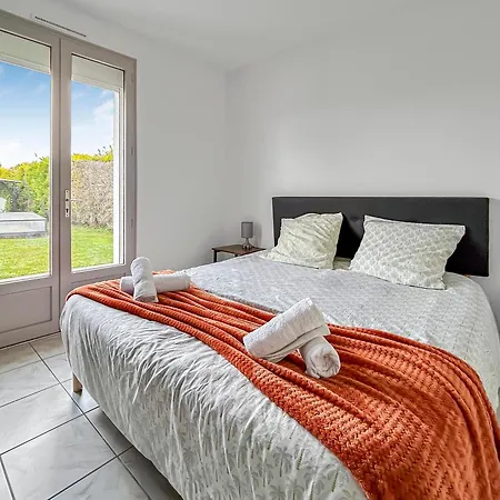 Feriehus Le Refuge De Piscine Privee Garat