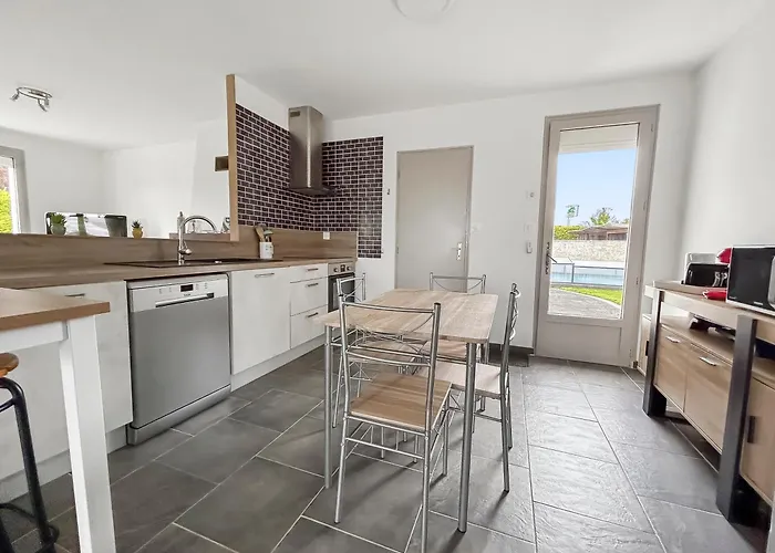 Nyaraló Le Refuge De Piscine Privee Garat