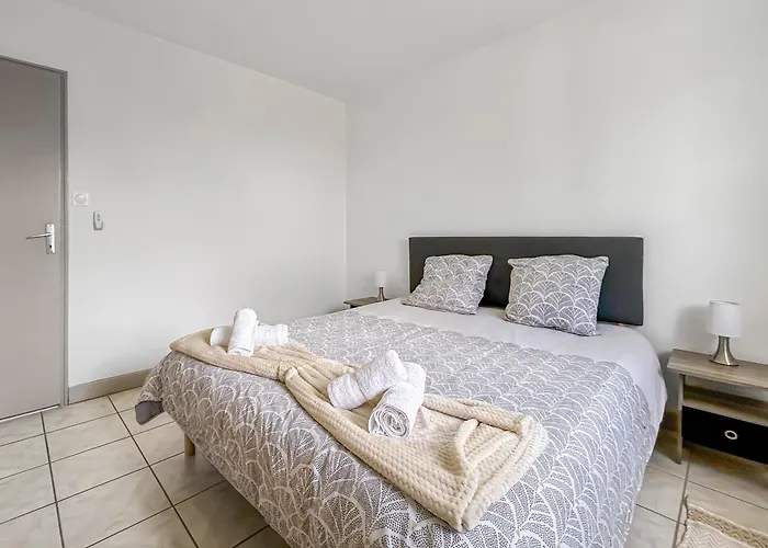 Le Refuge De Piscine Privee Nyaraló